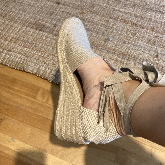 Espadrilles, Diego brand, size 39 made on Spain, linen fabric toe front / ties - Picture 2 of 5